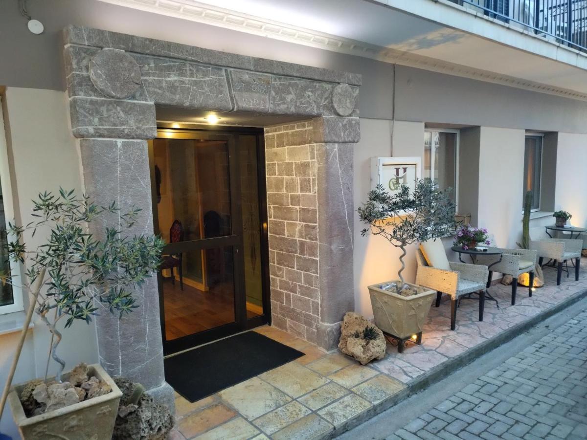 Hotel Διεθνές 扎哈罗 外观 照片