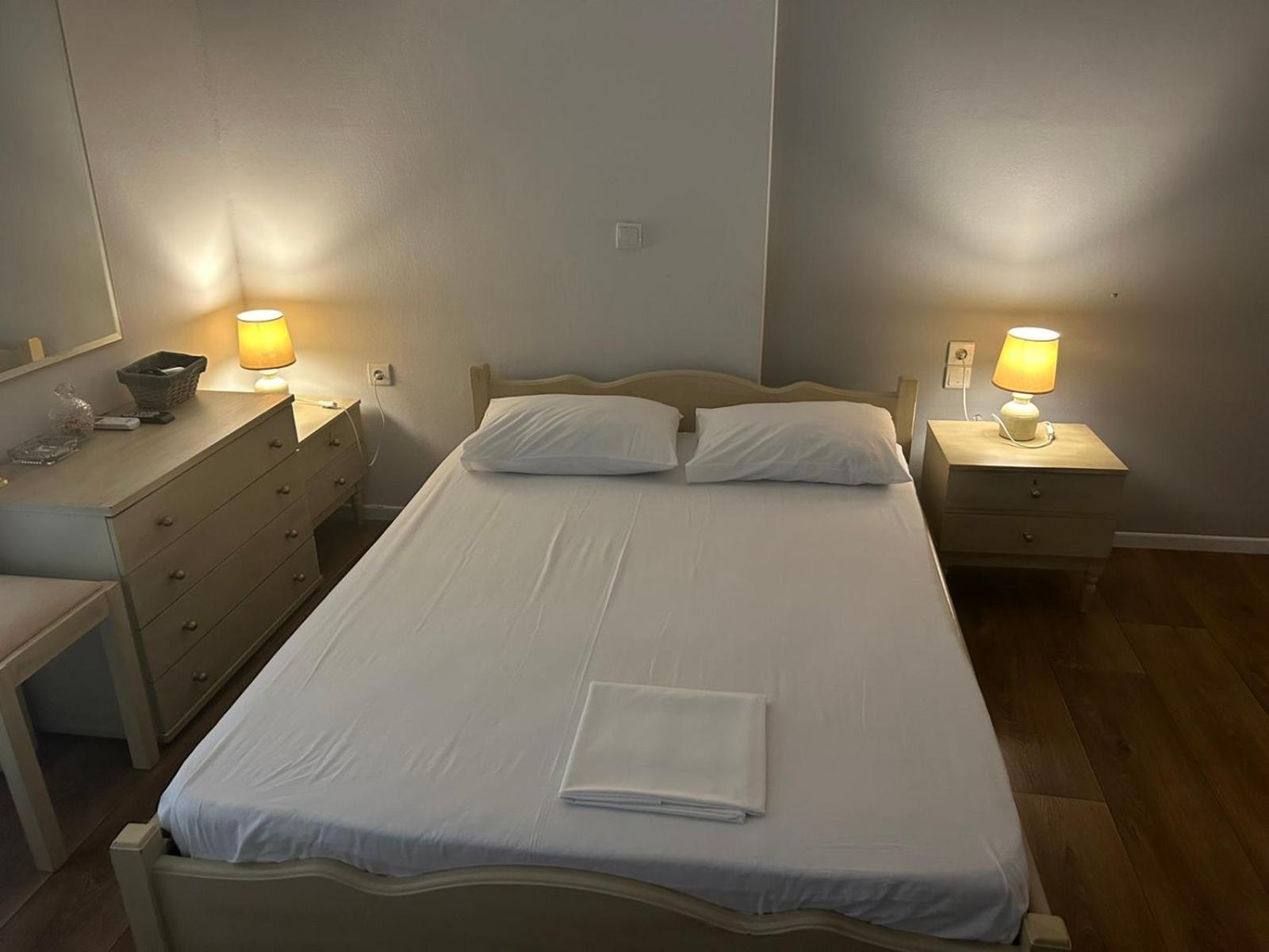 Hotel Διεθνές 扎哈罗 外观 照片