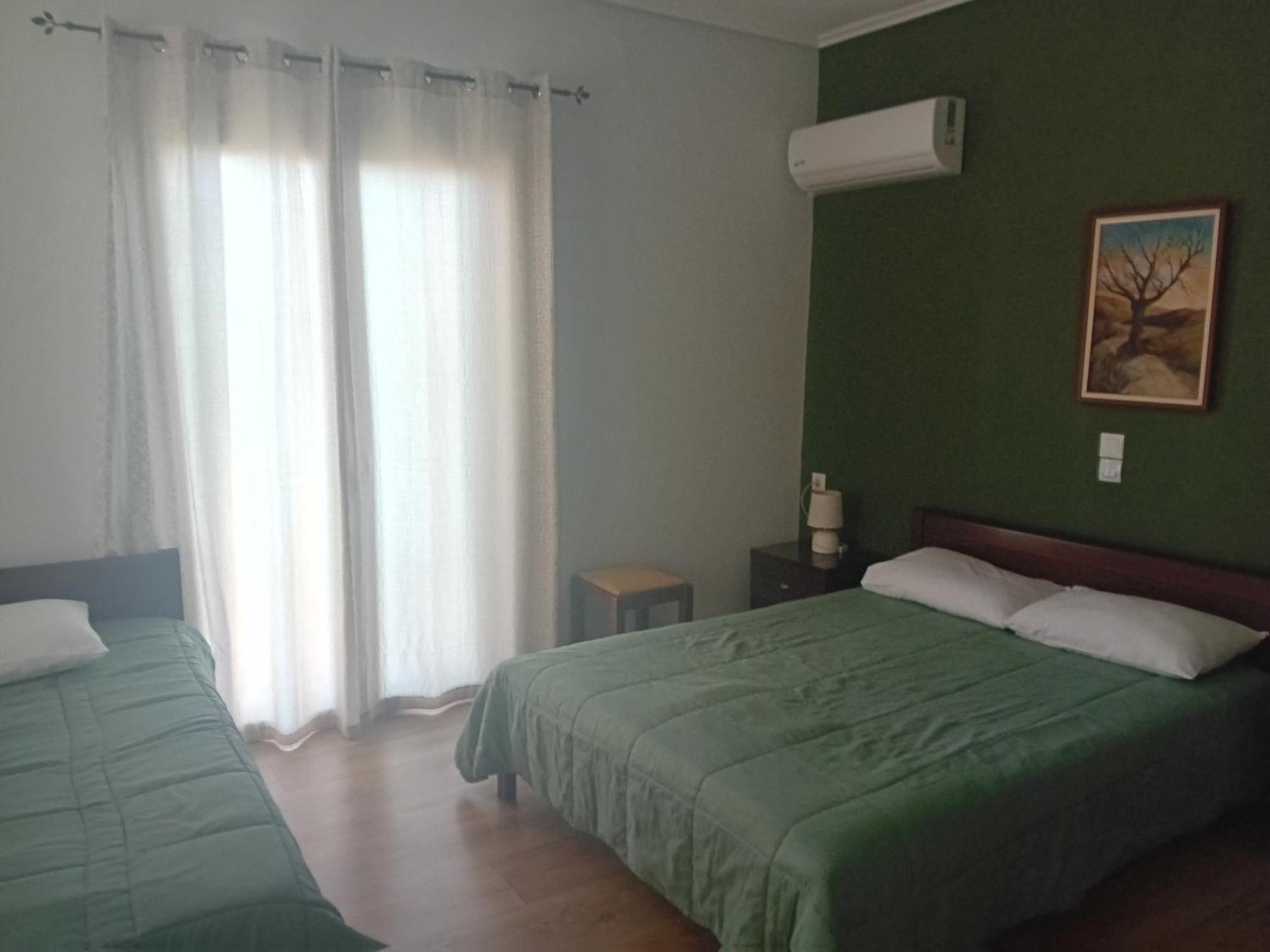 Hotel Διεθνές 扎哈罗 外观 照片